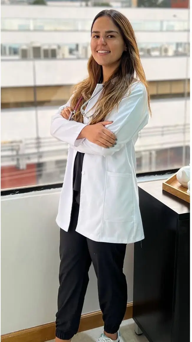 Dra. Anna Julya Cabezas